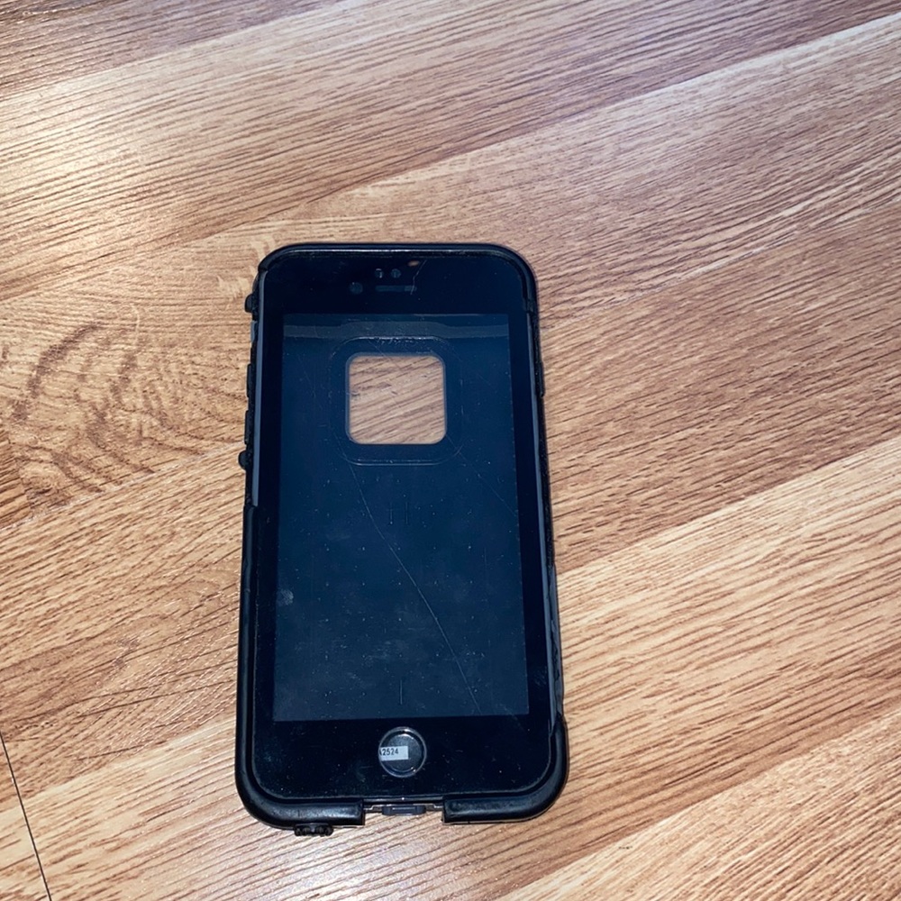 iPhone 6 Plus life proof case